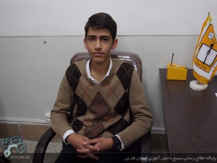 تصویر مصاحبه سازمان بسیج دانش آموزی استان فارس با دانش آموز حسام حیدری